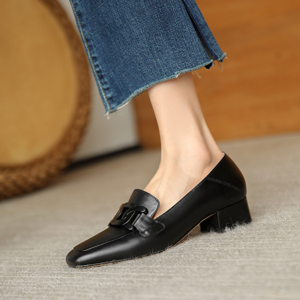 Velma | Damen Leder Loafers - Elegante Schnalle, Slip-On Dress Schuhe