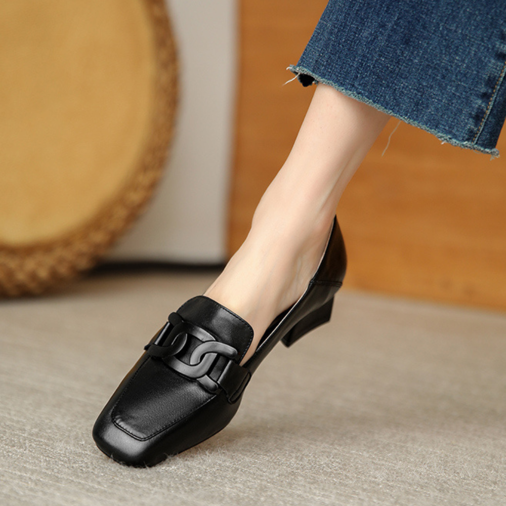 Velma | Damen Leder Loafers - Elegante Schnalle, Slip-On Dress Schuhe