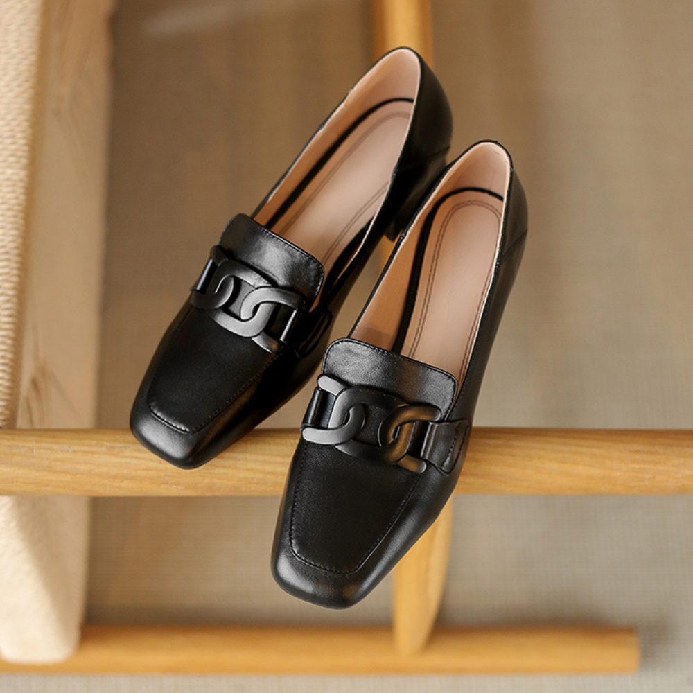 Velma | Damen Leder Loafers - Elegante Schnalle, Slip-On Dress Schuhe