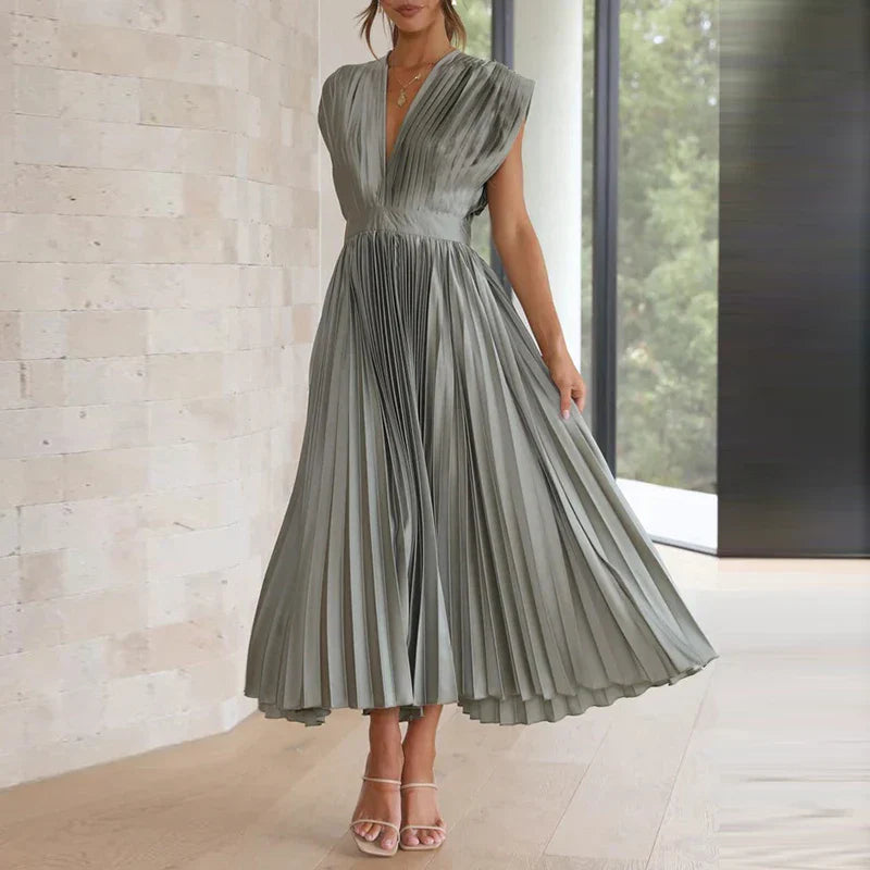 Azaria | Plissiertes Maxikleid - V-Ausschnitt Ärmellos Fließendes Elegantes Langes Kleid