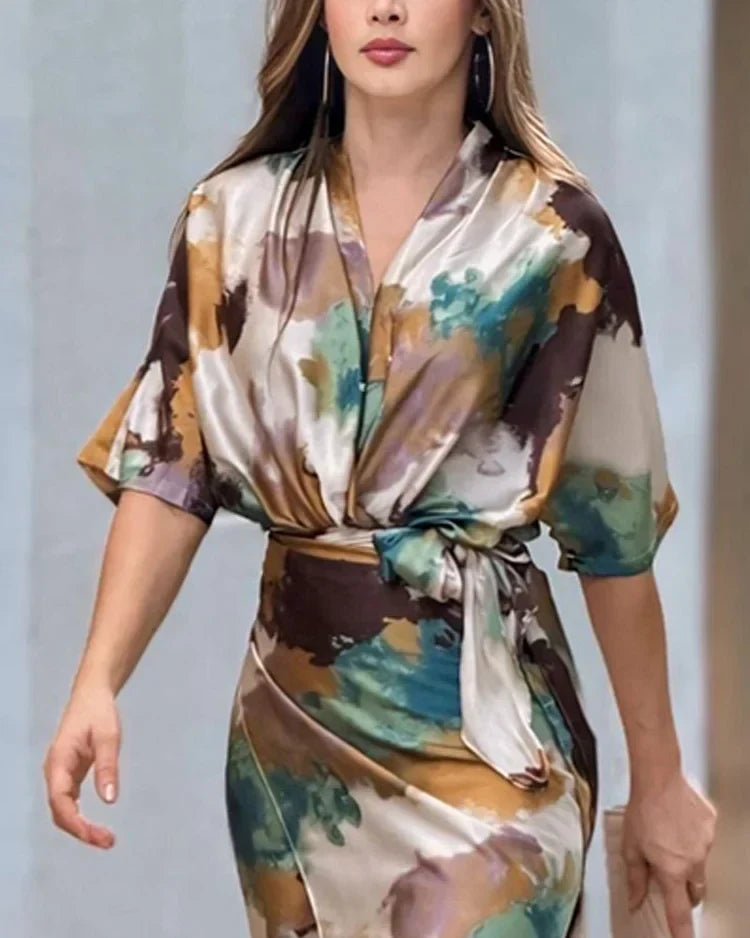 Mirabel | Satin Tie-Dye Wickelkleid - Langärmeliges Cocktailkleid mit Taillenkrawatte