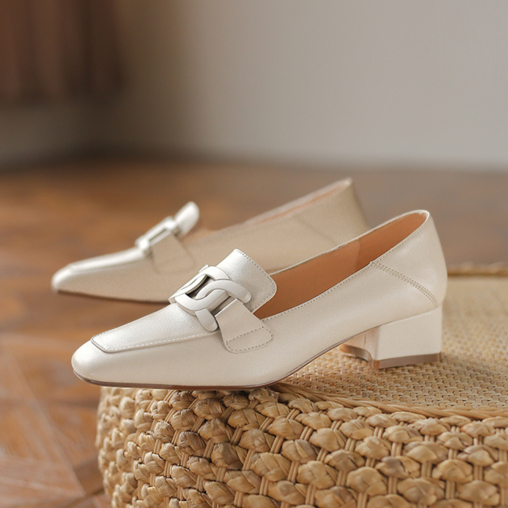 Velma | Damen Leder Loafers - Elegante Schnalle, Slip-On Dress Schuhe