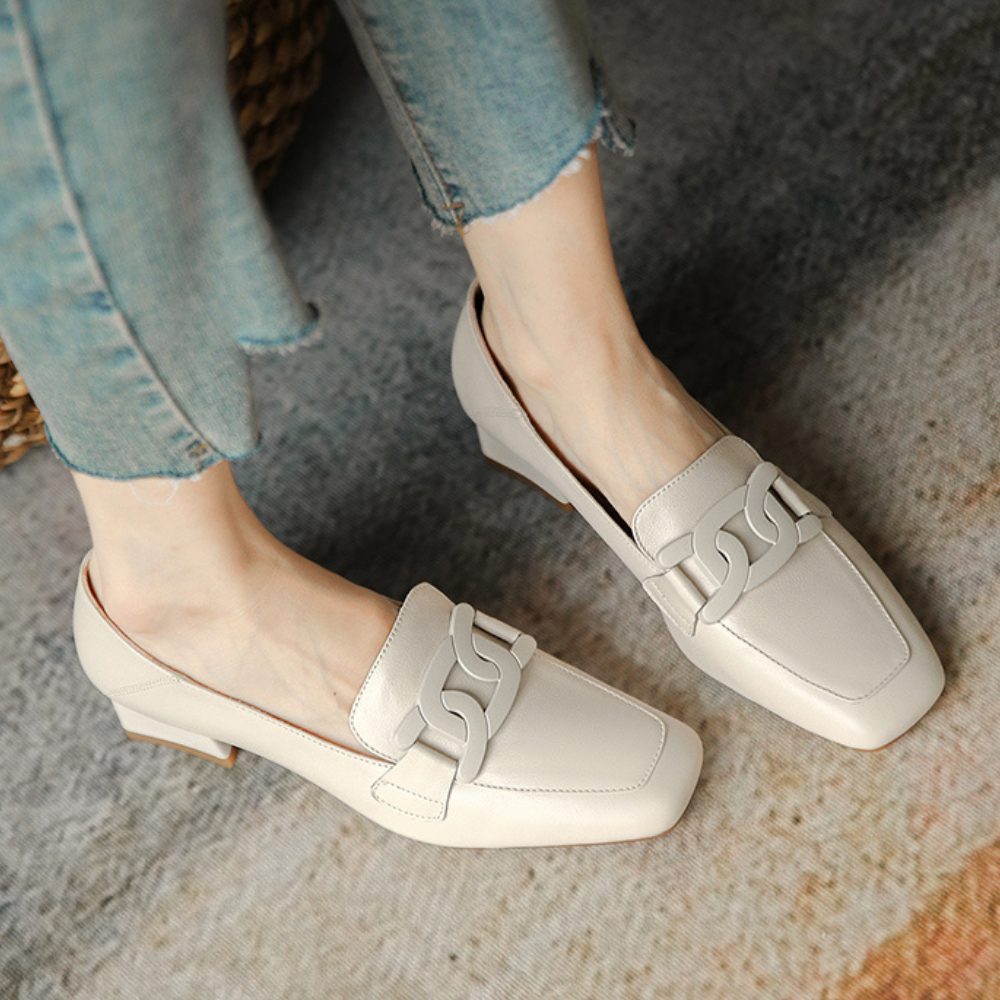 Velma | Damen Leder Loafers - Elegante Schnalle, Slip-On Dress Schuhe