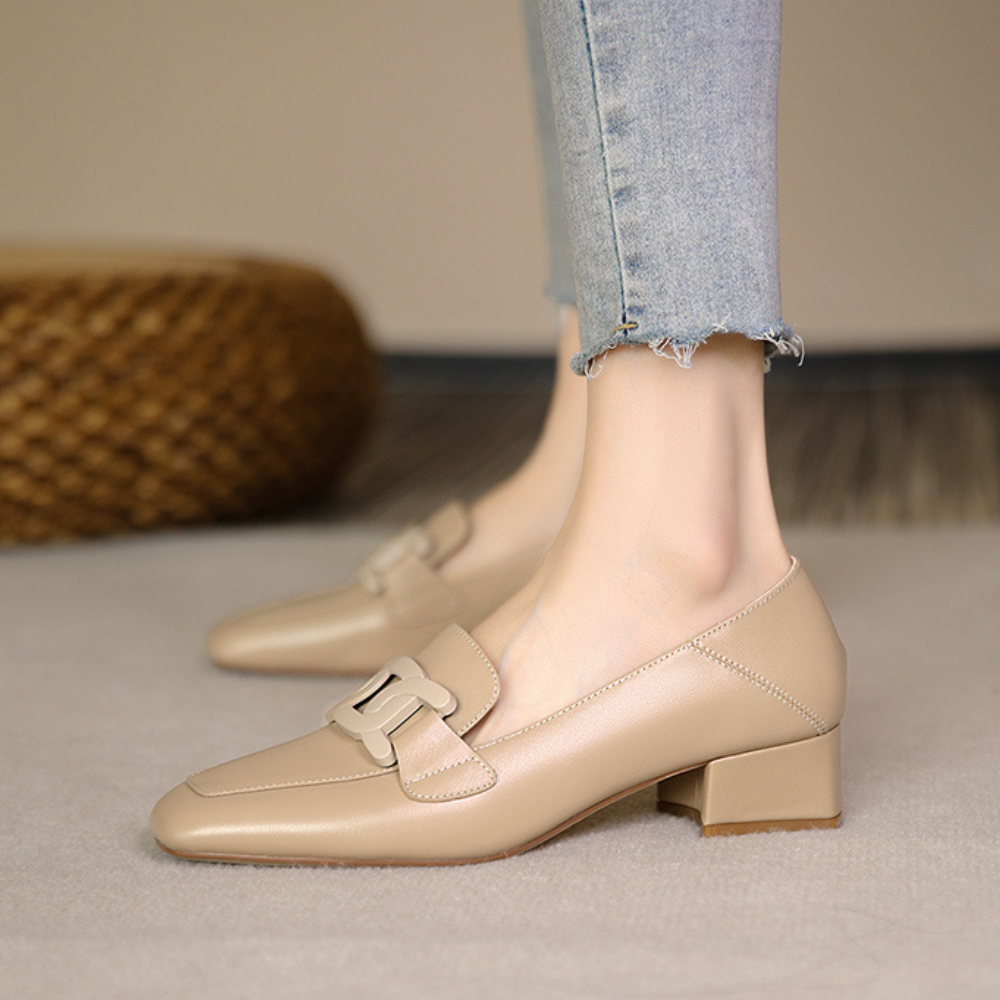 Velma | Damen Leder Loafers - Elegante Schnalle, Slip-On Dress Schuhe