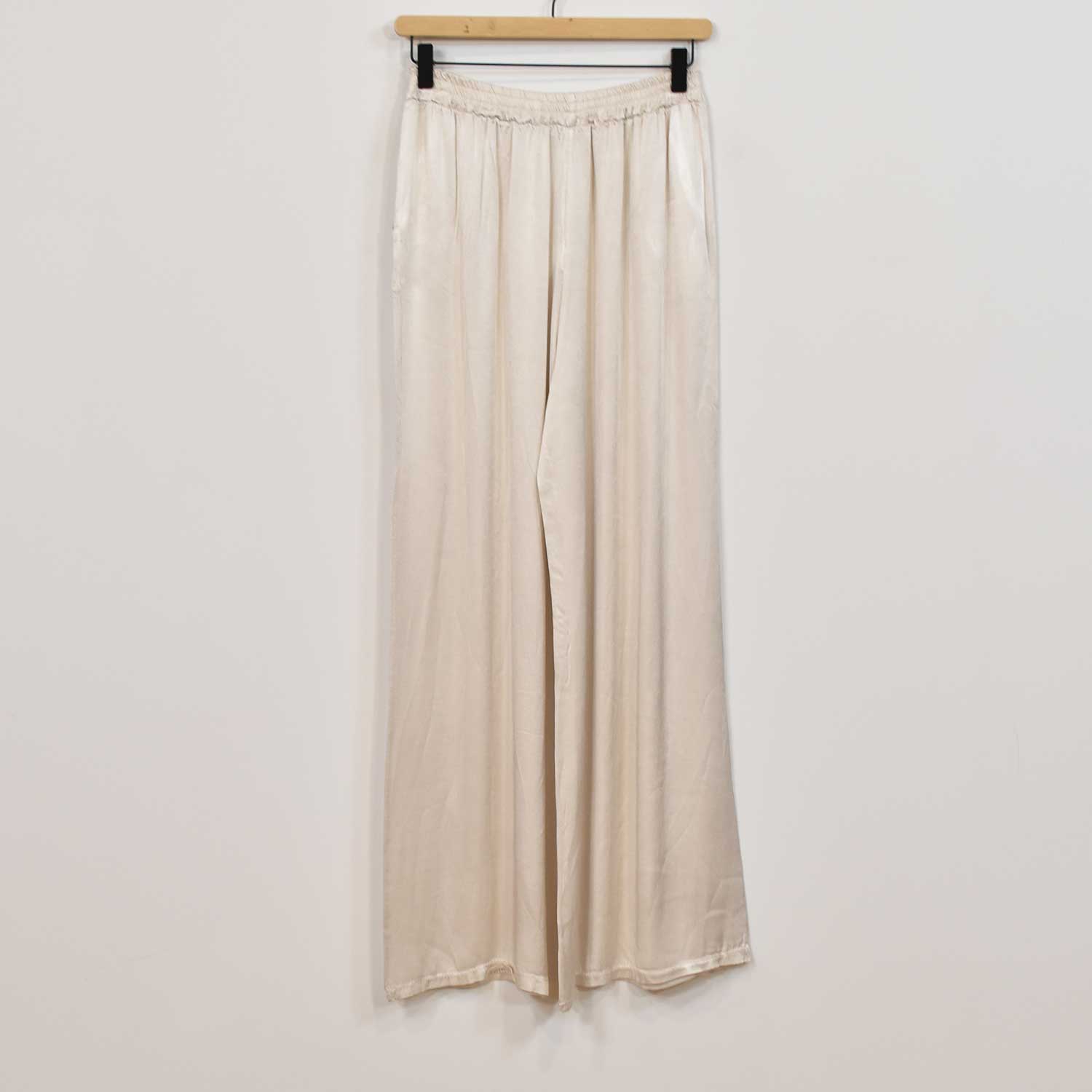 Kessia | Zweiteiliges Set aus Satin für Damen - Kurzärmeliges Oberteil und Hose mit weitem Bein