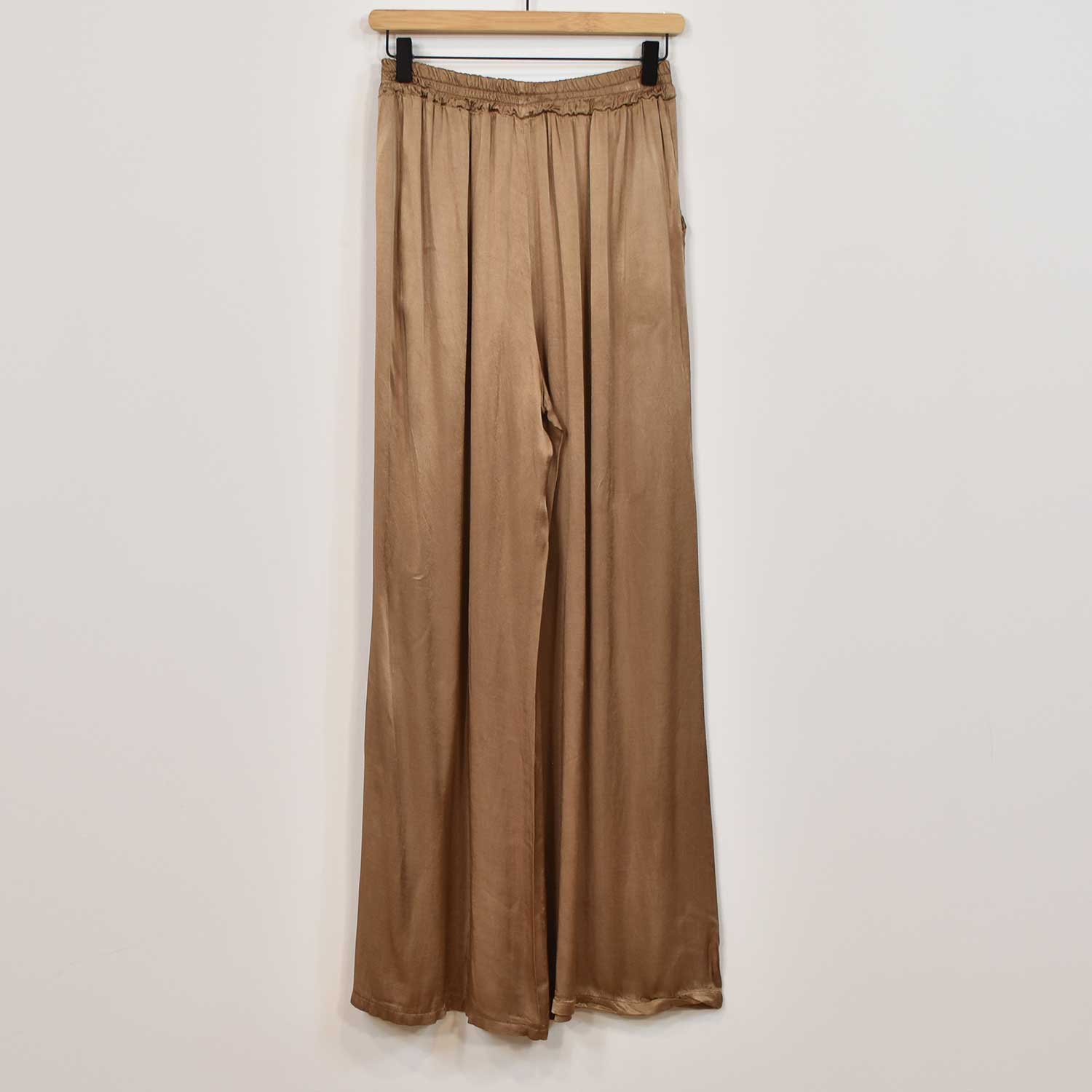Kessia | Zweiteiliges Set aus Satin für Damen - Kurzärmeliges Oberteil und Hose mit weitem Bein